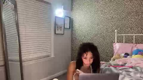Tate Harper  online show from June 7, 1:10 am