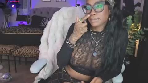 Tatted Queen online show from August 2, 7:43 pm