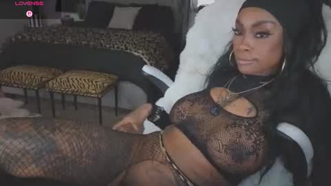 Tatted Queen online show from August 8, 8:53 pm