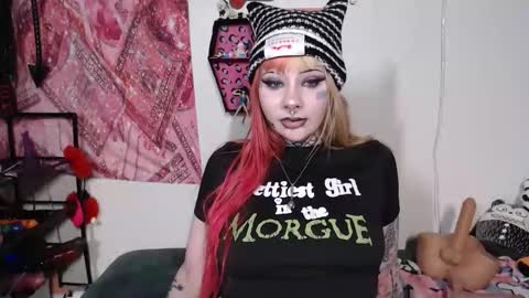 TattedThickandPretty online show from May 16, 12:00 am