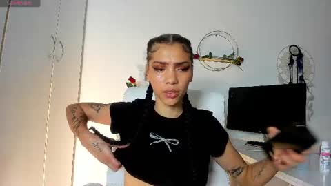 tattoedlexi_ online show from August 10, 9:27 pm
