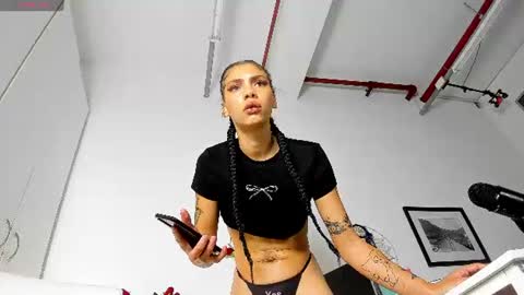 tattoedlexi_ online show from August 10, 10:44 pm