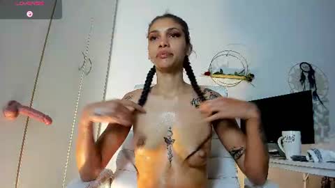 tattoedlexi_ online show from August 14, 10:41 am