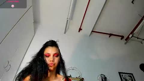 tattoedlexi_ online show from August 17, 1:05 pm