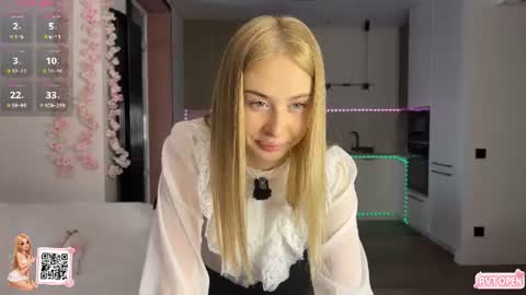 Lumi online show from August 14, 1:31 am
