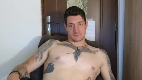 Hunk online show from August 10, 4:19 pm