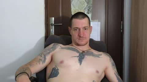 Hunk online show from August 12, 5:48 pm
