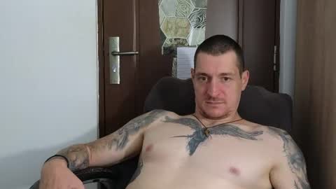 Hunk online show from August 13, 1:14 pm