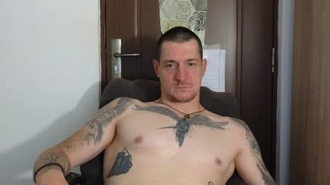 Hunk online show from August 13, 5:49 pm