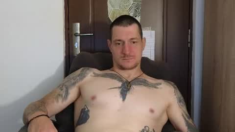 Hunk online show from August 14, 3:04 pm