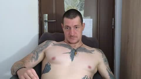 Hunk online show from August 15, 1:26 pm
