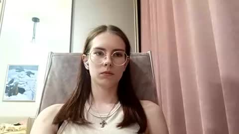 Veronica online show from August 5, 4:49 pm
