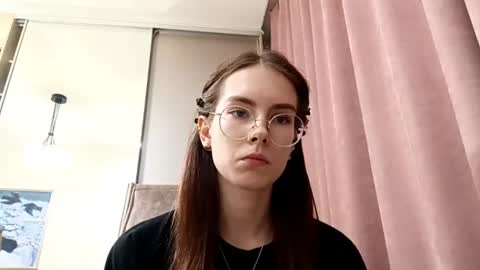 Veronica online show from August 9, 1:23 pm