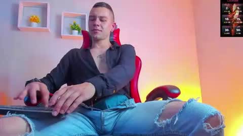 tayler_milers online show from August 7, 9:48 pm