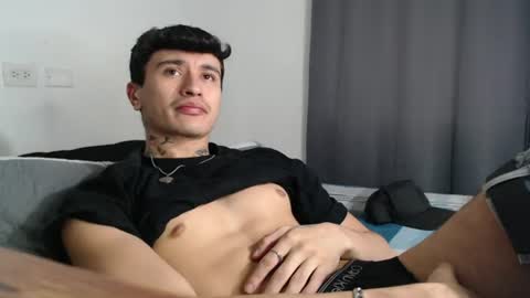 independent model online show from June 27, 5:33 am