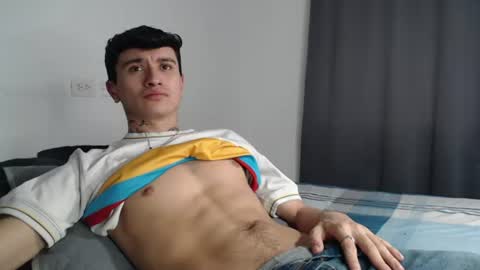 independent model online show from June 28, 7:55 am