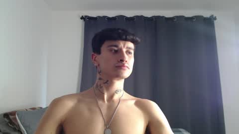 independent model online show from June 29, 12:52 pm
