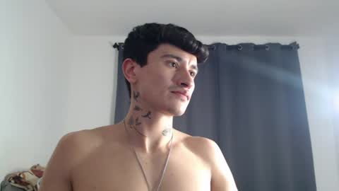 independent model online show from June 30, 10:27 am