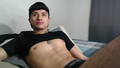 independent model online show from July 1, 8:26 am