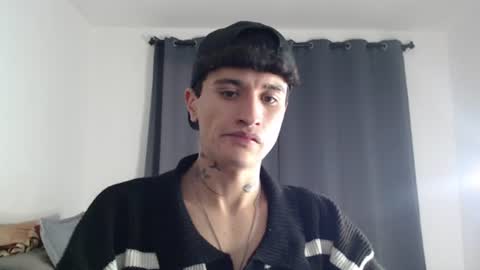 independent model online show from July 7, 10:52 am