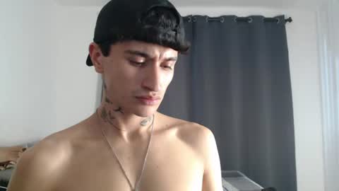 independent model online show from July 7, 1:04 pm