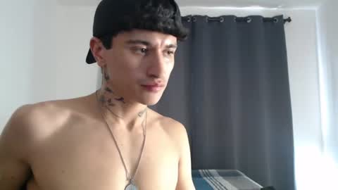 independent model online show from July 7, 2:10 pm