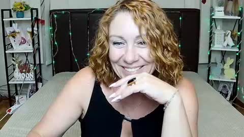TaylorFoxTT online show from August 9, 9:27 pm