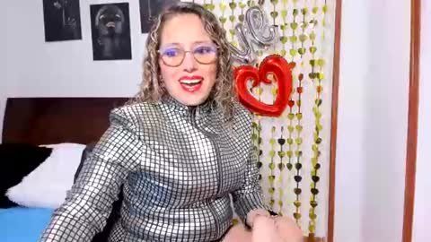 taylorhot72_ online show from July 18, 3:07 am