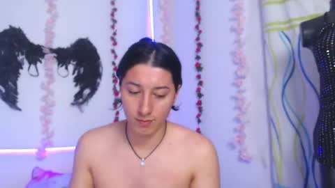 Taylorsweet1111 online show from August 2, 5:03 am