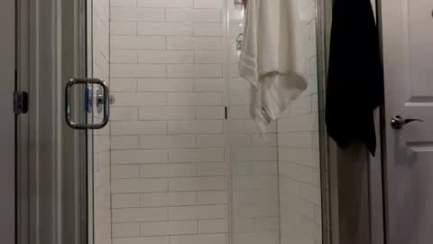tboniestl online show from August 11, 5:15 pm