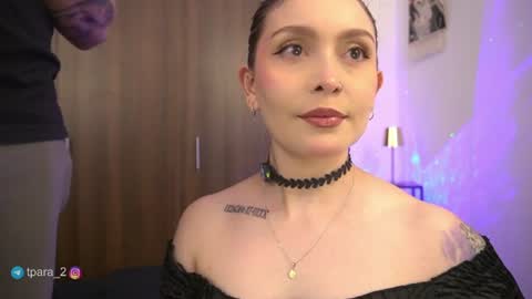 Leo and Luna online show from July 30, 8:04 pm