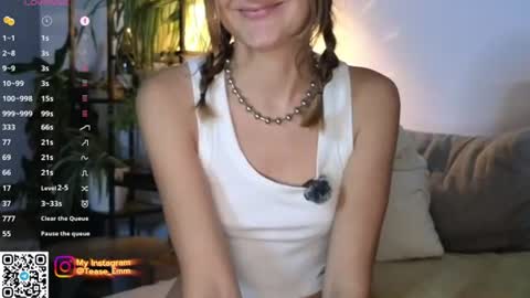 Em online show from August 4, 11:57 pm