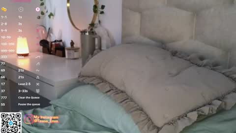 Em online show from August 12, 4:31 pm