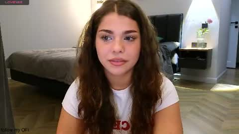 Caroline online show from July 29, 5:31 pm