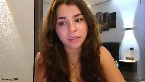 Caroline online show from August 10, 6:53 pm