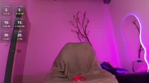 Angel online show from August 4, 10:51 pm