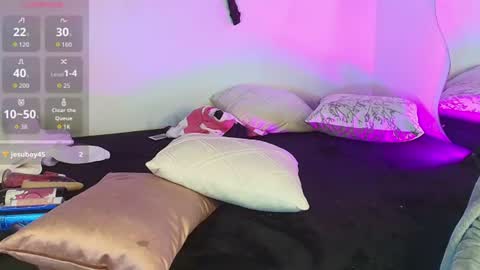 Angel online show from August 6, 8:19 pm
