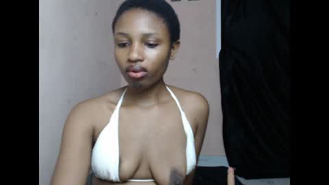 teasexkitty online show from August 11, 11:40 pm