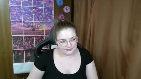 Teasing Dora online show from July 28, 3:45 am