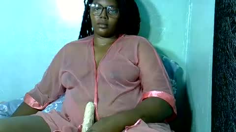tecla online show from August 8, 3:01 pm