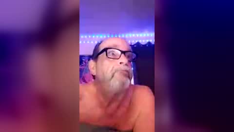 tedestep2 online show from August 12, 9:39 pm