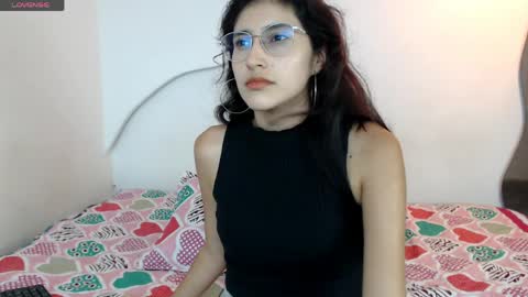 tefanny_and_alexbf online show from May 14, 12:21 am