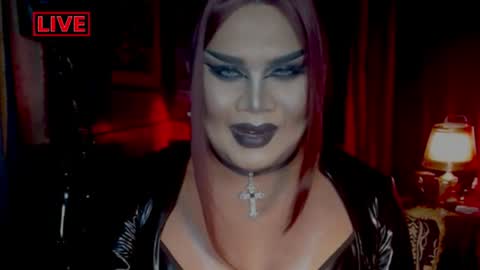 Coco Morningstar online show from August 6, 10:20 pm