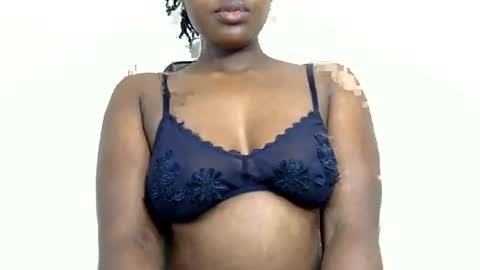temptress_tuchi online show from August 18, 2:39 am