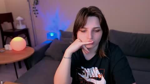 tender_meow online show from June 23, 8:43 pm
