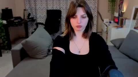 tender_meow online show from August 16, 7:07 pm