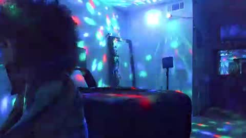 tenderg7 online show from July 28, 6:52 am