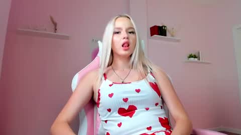 teresaron online show from July 10, 5:57 am