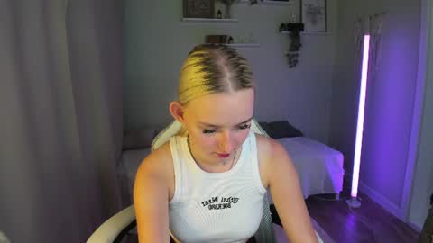teresaron online show from July 30, 11:17 am