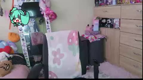 Terra Elowen online show from August 12, 3:47 pm